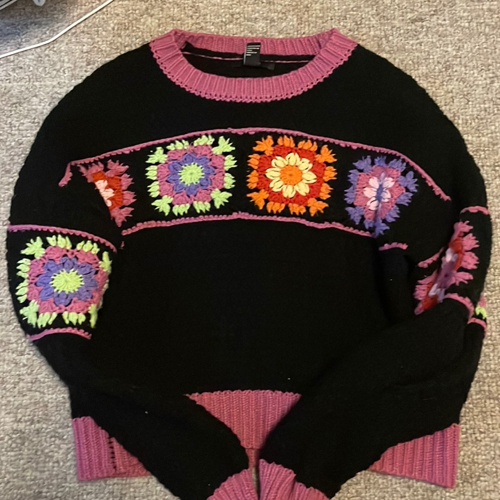 Forever 21 flowered sweater